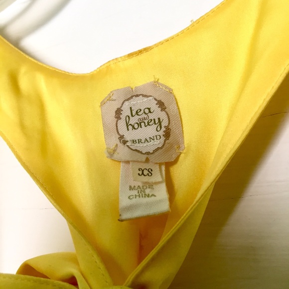 Tea & Honey Yellow Silk Striped Floral Tank XS - Picture 3 of 8